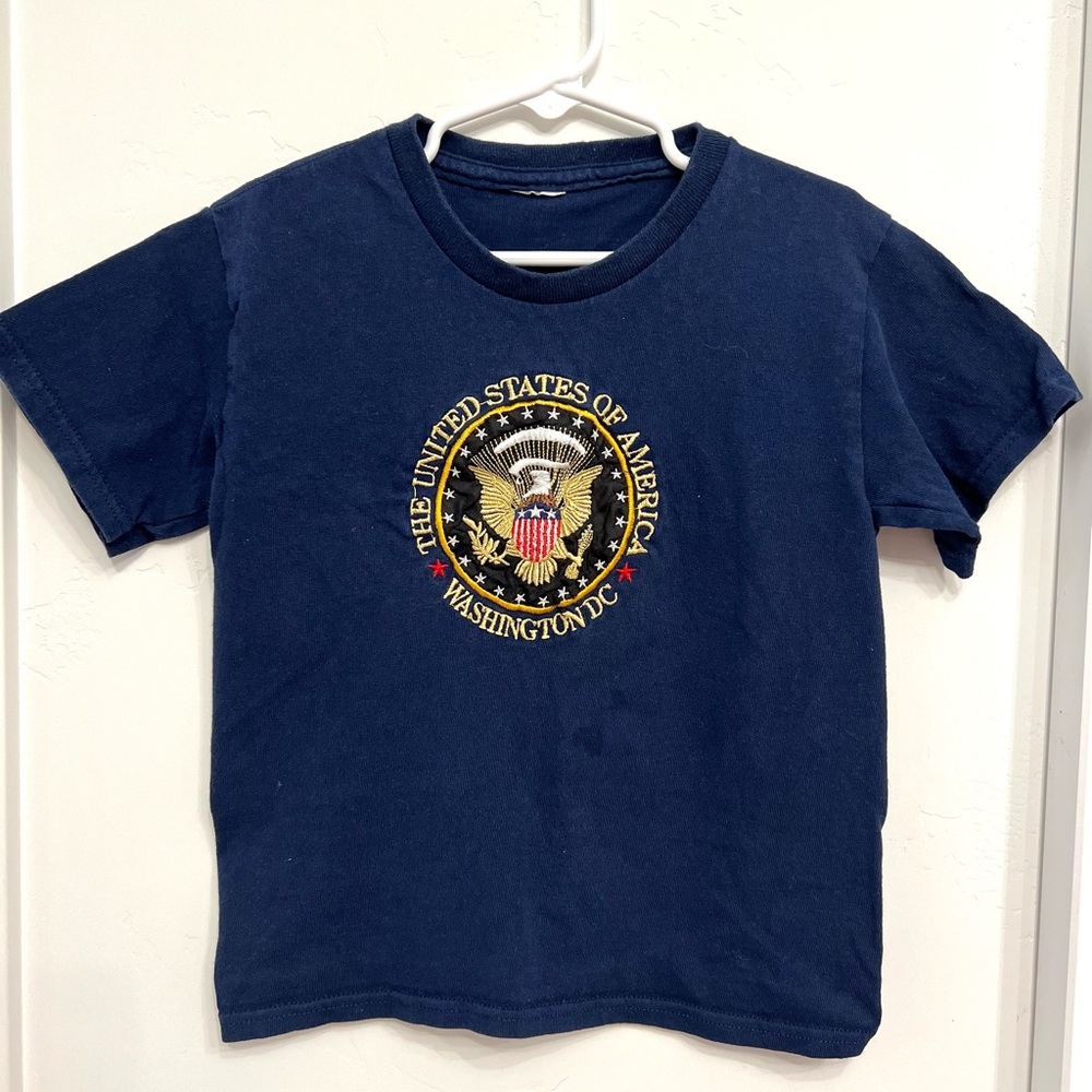 Vintage United States of America seal shirt
